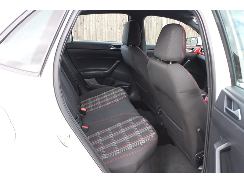 Volkswagen 2.0 TSI GTI HATCHBACK 5DR PETROL DSG AUTO BLUETOOTH DAB RADIO USB INPUT APPLE CARPLAY PARKING AIDS 1 OWNER FROM NEW ONLY 40000 MILES SH NO ULEZ CHARGE 72-74 Mitcham Road