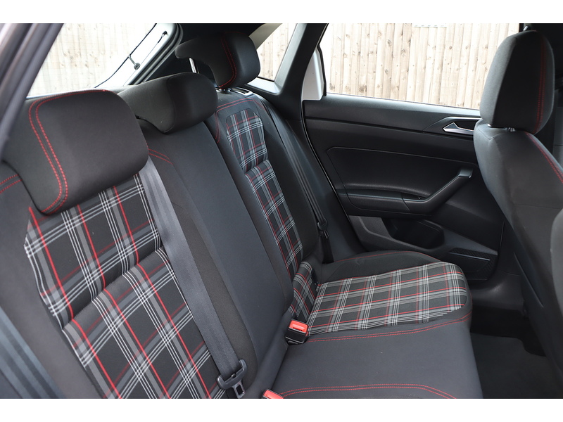 Volkswagen 2.0 TSI GTI HATCHBACK 5DR PETROL DSG AUTO BLUETOOTH DAB RADIO USB INPUT APPLE CARPLAY PARKING AIDS 1 OWNER FROM NEW ONLY 40000 MILES SH NO ULEZ CHARGE 72-74 Mitcham Road