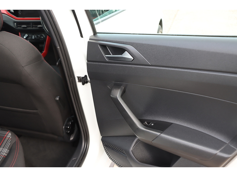 Volkswagen 2.0 TSI GTI HATCHBACK 5DR PETROL DSG AUTO BLUETOOTH DAB RADIO USB INPUT APPLE CARPLAY PARKING AIDS 1 OWNER FROM NEW ONLY 40000 MILES SH NO ULEZ CHARGE 72-74 Mitcham Road