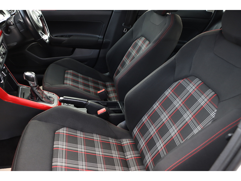 Volkswagen 2.0 TSI GTI HATCHBACK 5DR PETROL DSG AUTO BLUETOOTH DAB RADIO USB INPUT APPLE CARPLAY PARKING AIDS 1 OWNER FROM NEW ONLY 40000 MILES SH NO ULEZ CHARGE 72-74 Mitcham Road