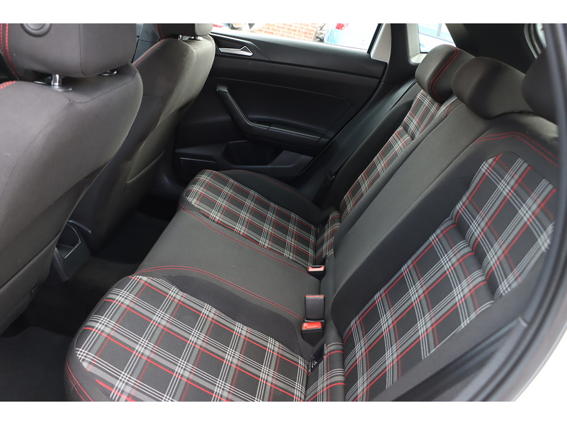 Volkswagen 2.0 TSI GTI HATCHBACK 5DR PETROL DSG AUTO BLUETOOTH DAB RADIO USB INPUT APPLE CARPLAY PARKING AIDS 1 OWNER FROM NEW ONLY 40000 MILES SH NO ULEZ CHARGE 72-74 Mitcham Road