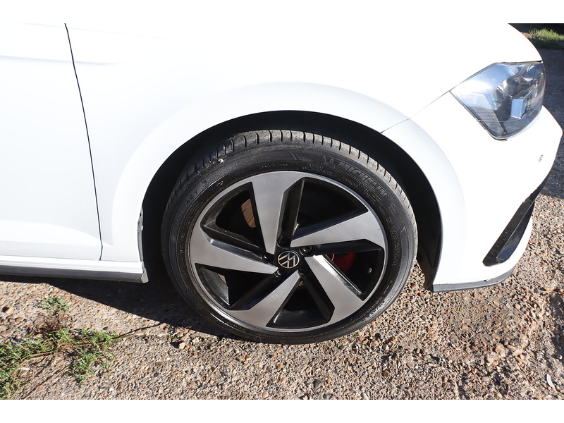 Volkswagen 2.0 TSI GTI HATCHBACK 5DR PETROL DSG AUTO BLUETOOTH DAB RADIO USB INPUT APPLE CARPLAY PARKING AIDS 1 OWNER FROM NEW ONLY 40000 MILES SH NO ULEZ CHARGE 72-74 Mitcham Road