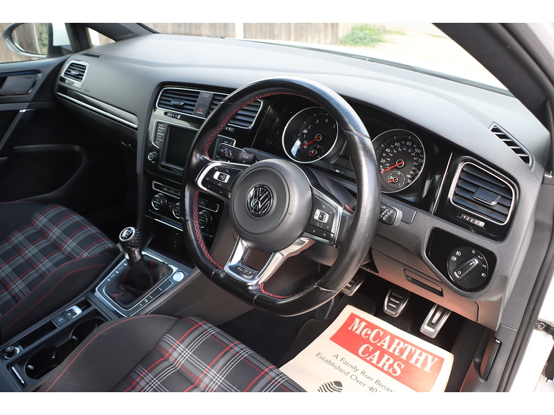 Volkswagen 2.0 TSI BLUEMOTION TECH GTI PERFORMANCE HATCHBACK 5DR PETROL MANUAL HEATED SEATS SAT NAV BLUETOOTH STEREO PARKING AIDS 110000 MILES FSH NO ULEZ CHARGE 72-74 Mitcham Road