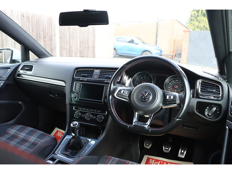 Volkswagen 2.0 TSI BLUEMOTION TECH GTI PERFORMANCE HATCHBACK 5DR PETROL MANUAL HEATED SEATS SAT NAV BLUETOOTH STEREO PARKING AIDS 110000 MILES FSH NO ULEZ CHARGE 72-74 Mitcham Road