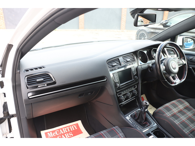 Volkswagen 2.0 TSI BLUEMOTION TECH GTI PERFORMANCE HATCHBACK 5DR PETROL MANUAL HEATED SEATS SAT NAV BLUETOOTH STEREO PARKING AIDS 110000 MILES FSH NO ULEZ CHARGE 72-74 Mitcham Road