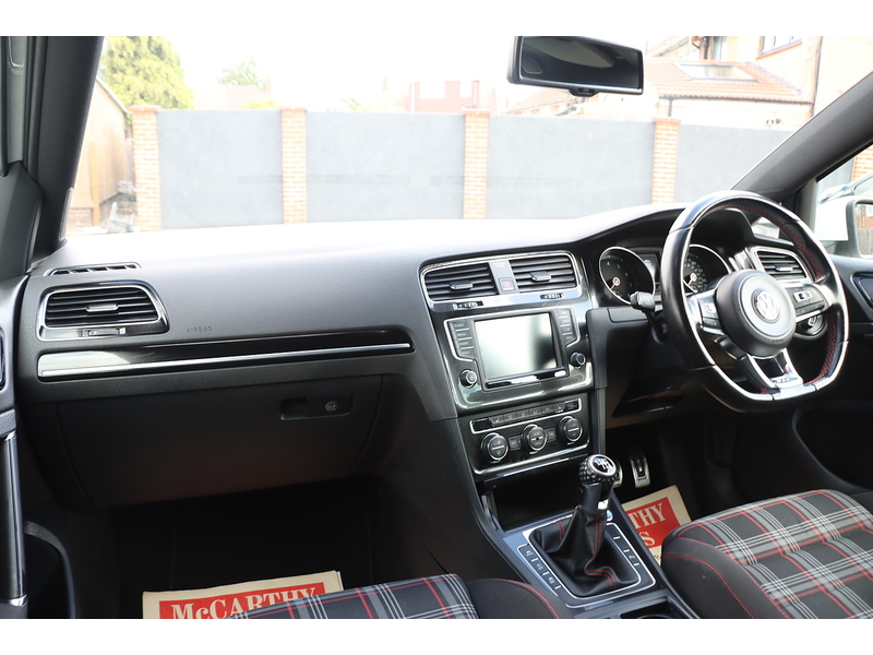Volkswagen 2.0 TSI BLUEMOTION TECH GTI PERFORMANCE HATCHBACK 5DR PETROL MANUAL HEATED SEATS SAT NAV BLUETOOTH STEREO PARKING AIDS 110000 MILES FSH NO ULEZ CHARGE 72-74 Mitcham Road