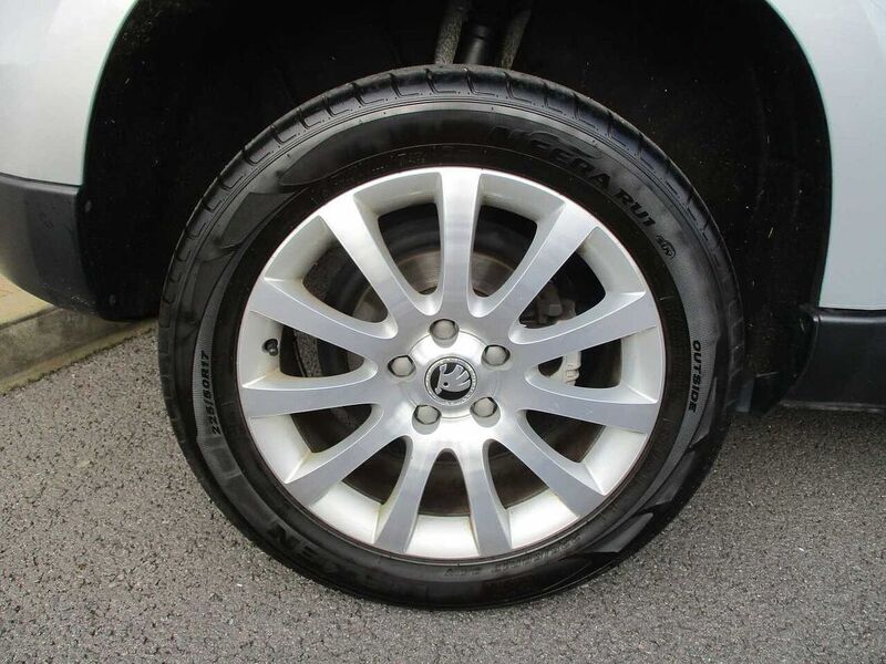 Skoda 1.2 TSI SE Outdoor 5dr Petrol DSG Auto Euro 6 (s/s) (110 ps) ONLY 68000 MILES FSH NO ULEZ CHARGE 72-74 Mitcham Road