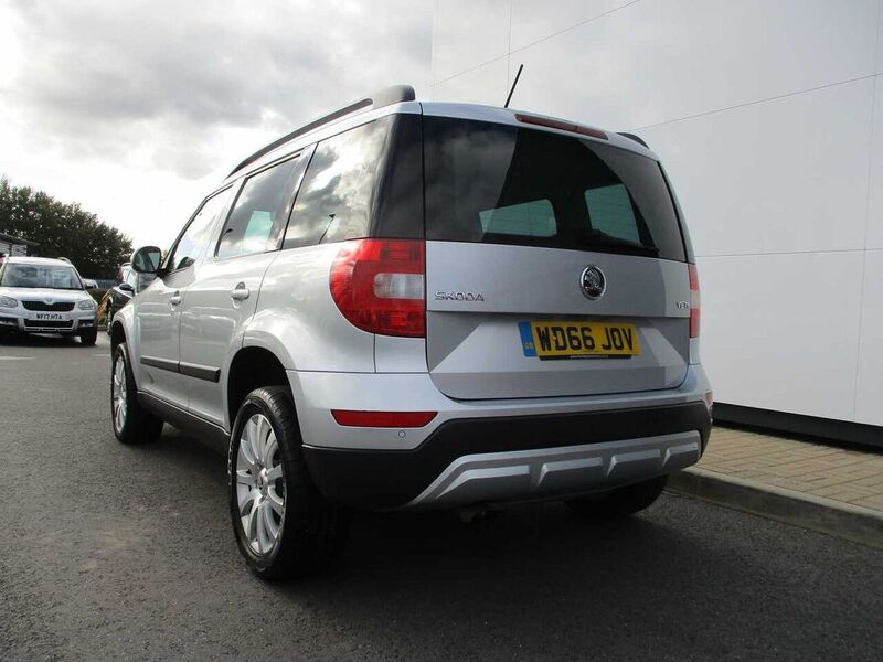 Skoda 1.2 TSI SE Outdoor 5dr Petrol DSG Auto Euro 6 (s/s) (110 ps) ONLY 68000 MILES FSH NO ULEZ CHARGE 72-74 Mitcham Road
