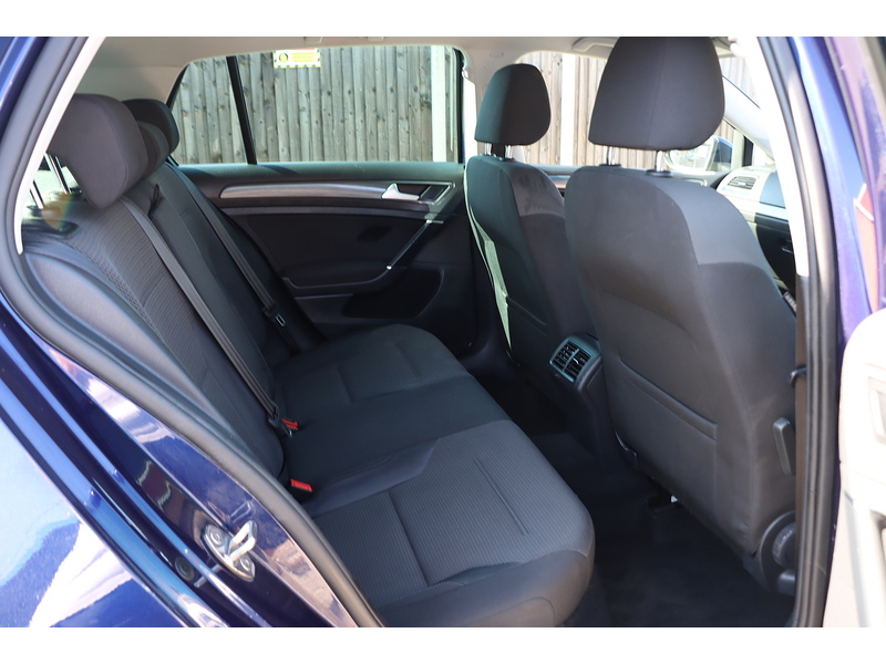 Volkswagen 1.5 TSI EVO MATCH EDITION HATCHBACK 5DR PETROL DSG AUTO HEATED SEATS SATNAV BLUETOOTH APPLE CARPLAY PARKING AIDS 1 OWNER FROM NEW ONLY 47000 MILES FSH 92-96 Mitcham Road