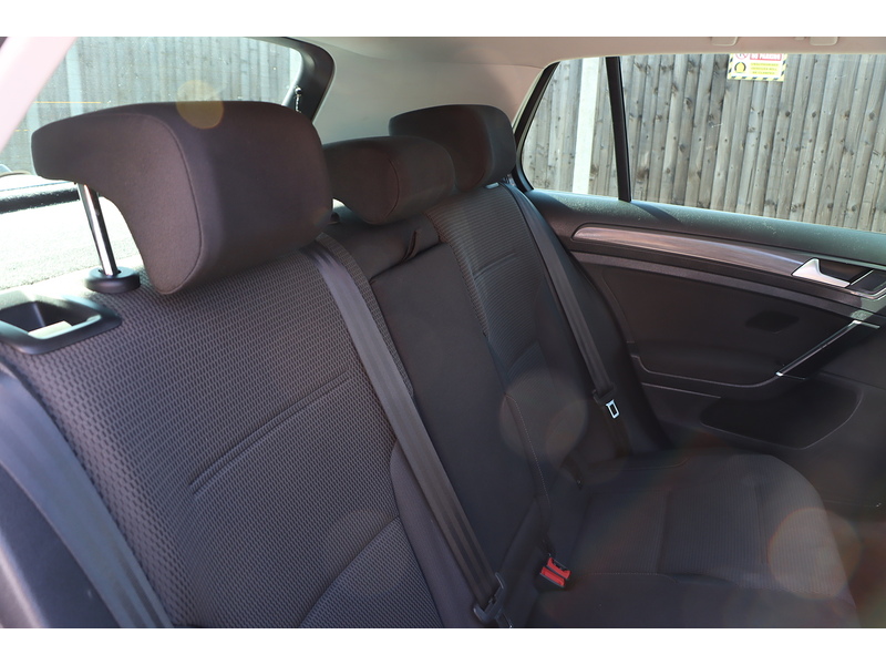 Volkswagen 1.5 TSI EVO MATCH EDITION HATCHBACK 5DR PETROL DSG AUTO HEATED SEATS SATNAV BLUETOOTH APPLE CARPLAY PARKING AIDS 1 OWNER FROM NEW ONLY 47000 MILES FSH 92-96 Mitcham Road