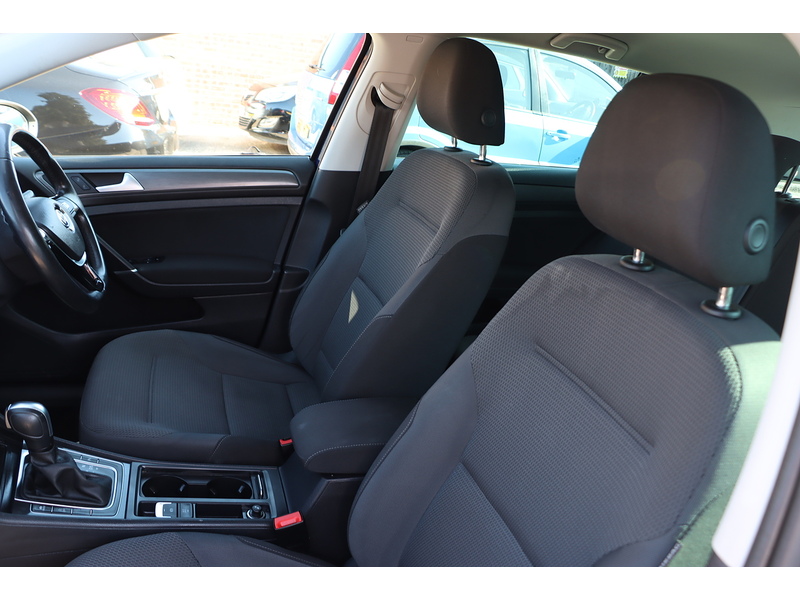 Volkswagen 1.5 TSI EVO MATCH EDITION HATCHBACK 5DR PETROL DSG AUTO HEATED SEATS SATNAV BLUETOOTH APPLE CARPLAY PARKING AIDS 1 OWNER FROM NEW ONLY 47000 MILES FSH 92-96 Mitcham Road