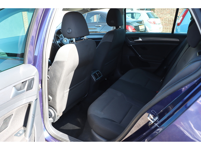 Volkswagen 1.5 TSI EVO MATCH EDITION HATCHBACK 5DR PETROL DSG AUTO HEATED SEATS SATNAV BLUETOOTH APPLE CARPLAY PARKING AIDS 1 OWNER FROM NEW ONLY 47000 MILES FSH 92-96 Mitcham Road