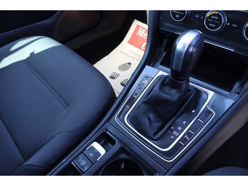 Volkswagen 1.5 TSI EVO MATCH EDITION HATCHBACK 5DR PETROL DSG AUTO HEATED SEATS SATNAV BLUETOOTH APPLE CARPLAY PARKING AIDS 1 OWNER FROM NEW ONLY 47000 MILES FSH 92-96 Mitcham Road