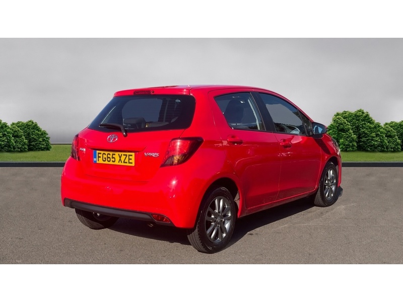 Toyota 1.33 Dual VVT-i Icon Hatchback 5dr Petrol Multidrive S Euro 5 Euro 5 (99 ps) JUST 2 OWNERS FROM NEW ONLY 57000 MILES FSH 9 SERVICES 72-74 Mitcham Road
