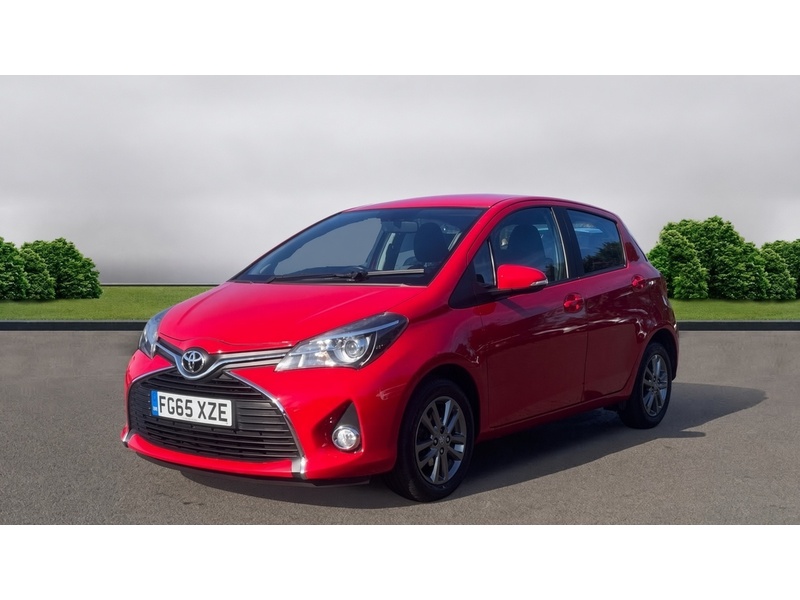 Toyota 1.33 Dual VVT-i Icon Hatchback 5dr Petrol Multidrive S Euro 5 Euro 5 (99 ps) JUST 2 OWNERS FROM NEW ONLY 57000 MILES FSH 9 SERVICES 72-74 Mitcham Road