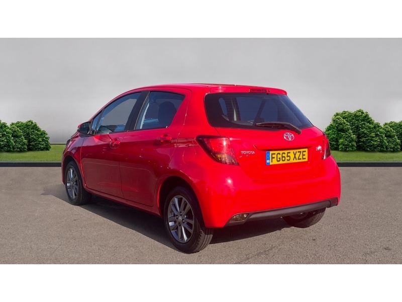 Toyota 1.33 Dual VVT-i Icon Hatchback 5dr Petrol Multidrive S Euro 5 Euro 5 (99 ps) JUST 2 OWNERS FROM NEW ONLY 57000 MILES FSH 9 SERVICES 72-74 Mitcham Road