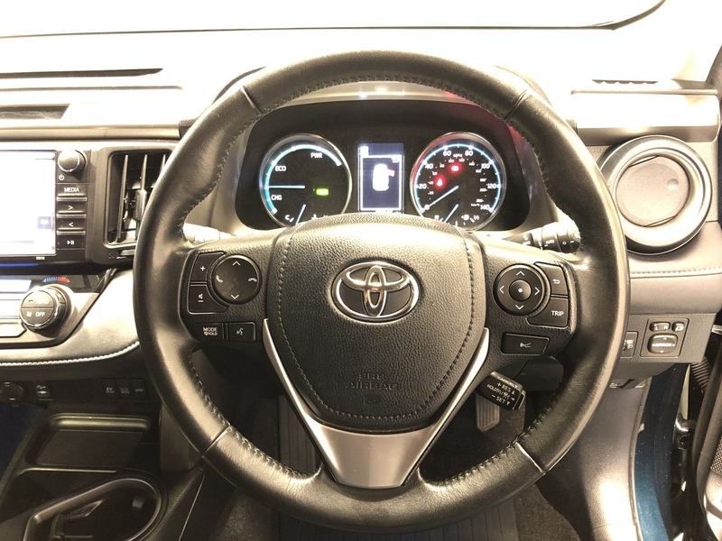 Toyota 2.5 VVT-h Icon SUV 5dr Petrol Hybrid CVT AUTO Euro 6 (s/s) (197 ps) JUST 2 OWNERS FROM NEW ONLY 70000 MILES 72-74 Mitcham Road