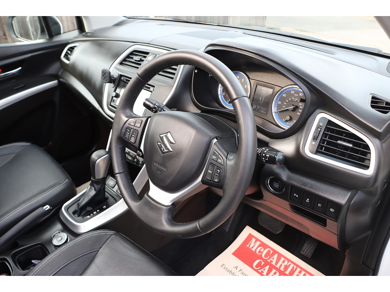 Suzuki 1.6 SZ5 SUV 5DR PETROL CVT ALLGRIP AUTO SUNROOF HEATED SEATS SAT NAV BLUETOOTH REAR CAM PARKING AIDS 1 OWNER FROM NEW ONLY 71000 MILES FSH 10 SERVICES 72-74 Mitcham Road