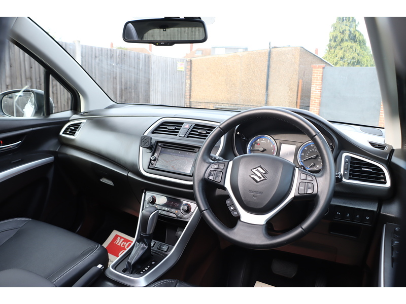 Suzuki 1.6 SZ5 SUV 5DR PETROL CVT ALLGRIP AUTO SUNROOF HEATED SEATS SAT NAV BLUETOOTH REAR CAM PARKING AIDS 1 OWNER FROM NEW ONLY 71000 MILES FSH 10 SERVICES 72-74 Mitcham Road