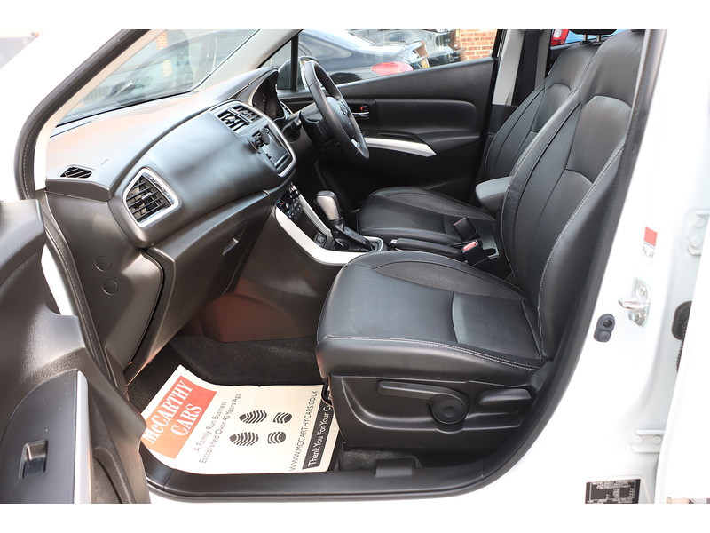 Suzuki 1.6 SZ5 SUV 5DR PETROL CVT ALLGRIP AUTO SUNROOF HEATED SEATS SAT NAV BLUETOOTH REAR CAM PARKING AIDS 1 OWNER FROM NEW ONLY 71000 MILES FSH 10 SERVICES 72-74 Mitcham Road