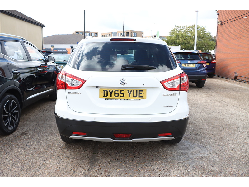 Suzuki 1.6 SZ5 SUV 5DR PETROL CVT ALLGRIP AUTO SUNROOF HEATED SEATS SAT NAV BLUETOOTH REAR CAM PARKING AIDS 1 OWNER FROM NEW ONLY 71000 MILES FSH 10 SERVICES 72-74 Mitcham Road