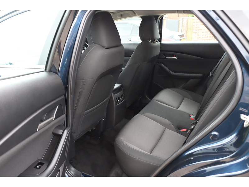 Mazda 2.0 E-SKYACTIV G MHEV SE-L LUX SUV 5DR PETROL AUTO HEATED SEATS SAT NAV BLUETOOTH APPLE CARPLAY REAR CAMERA PARKING AIDS 2 OWNERS ONLY 22000 MILES FSH 72-74 Mitcham Road