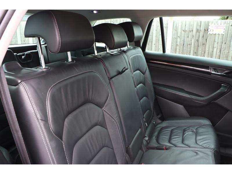Skoda 1.4 TSI ACT EDITION SUV 5DR PETROL DSG AUTO 7 SEATER HEATED SEATS SATNAV BLUETOOTH APPLE CARPLAY REAR CAMERA PARKING AIDS JUST 1 OWNER 87000 MILES FSH 72-74 Mitcham Road