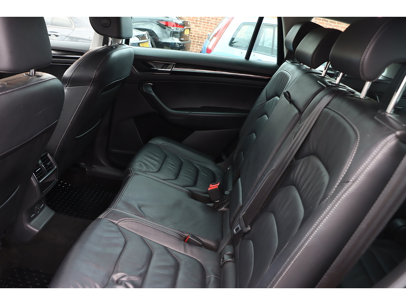 Skoda 1.4 TSI ACT EDITION SUV 5DR PETROL DSG AUTO 7 SEATER HEATED SEATS SATNAV BLUETOOTH APPLE CARPLAY REAR CAMERA PARKING AIDS JUST 1 OWNER 87000 MILES FSH 72-74 Mitcham Road