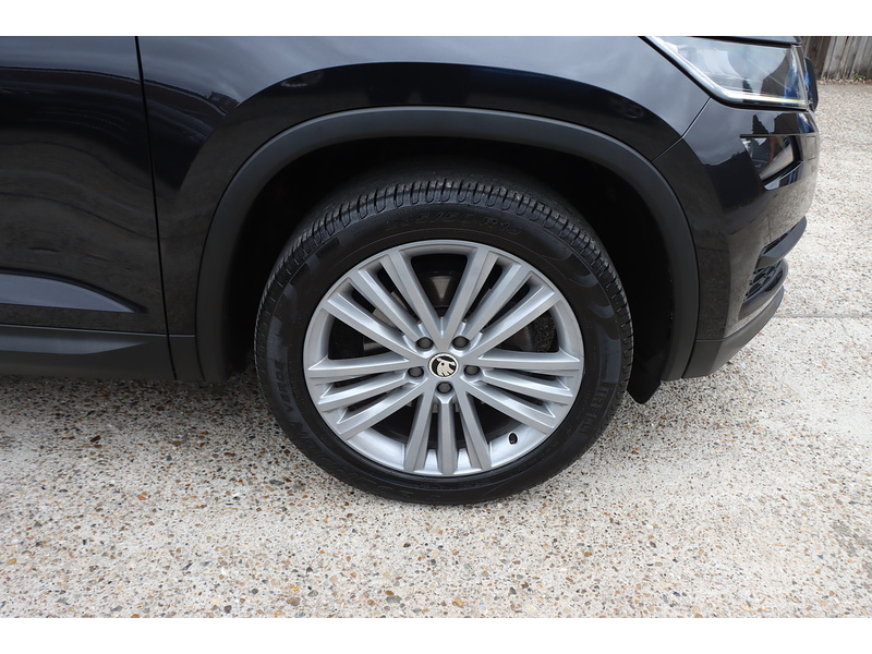 Skoda 1.4 TSI ACT EDITION SUV 5DR PETROL DSG AUTO 7 SEATER HEATED SEATS SATNAV BLUETOOTH APPLE CARPLAY REAR CAMERA PARKING AIDS JUST 1 OWNER 87000 MILES FSH 72-74 Mitcham Road