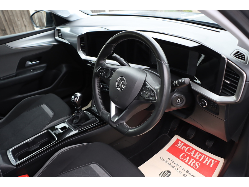 Vauxhall 1.2 TURBO SE EDITION SUV 5DR PETROL MANUAL SAT NAV BLUETOOTH DAB STEREO APPLE CARPLAY JUST 1 PRIVATE OWNER FROM NEW ONLY 41000 MILES SH NO ULEZ CHARGE 72-74 Mitcham Road