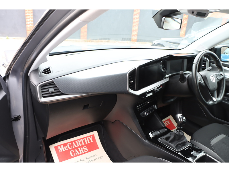 Vauxhall 1.2 TURBO SE EDITION SUV 5DR PETROL MANUAL SAT NAV BLUETOOTH DAB STEREO APPLE CARPLAY JUST 1 PRIVATE OWNER FROM NEW ONLY 41000 MILES SH NO ULEZ CHARGE 72-74 Mitcham Road
