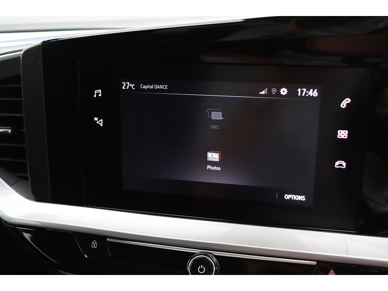 Vauxhall 1.2 TURBO SE EDITION SUV 5DR PETROL MANUAL SAT NAV BLUETOOTH DAB STEREO APPLE CARPLAY JUST 1 PRIVATE OWNER FROM NEW ONLY 41000 MILES SH NO ULEZ CHARGE 72-74 Mitcham Road