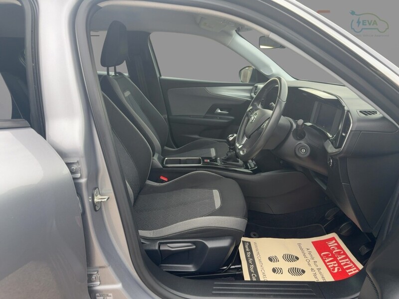 Vauxhall 1.2 TURBO SE EDITION SUV 5DR PETROL MANUAL SAT NAV BLUETOOTH DAB STEREO APPLE CARPLAY JUST 1 PRIVATE OWNER FROM NEW ONLY 41000 MILES SH NO ULEZ CHARGE 72-74 Mitcham Road