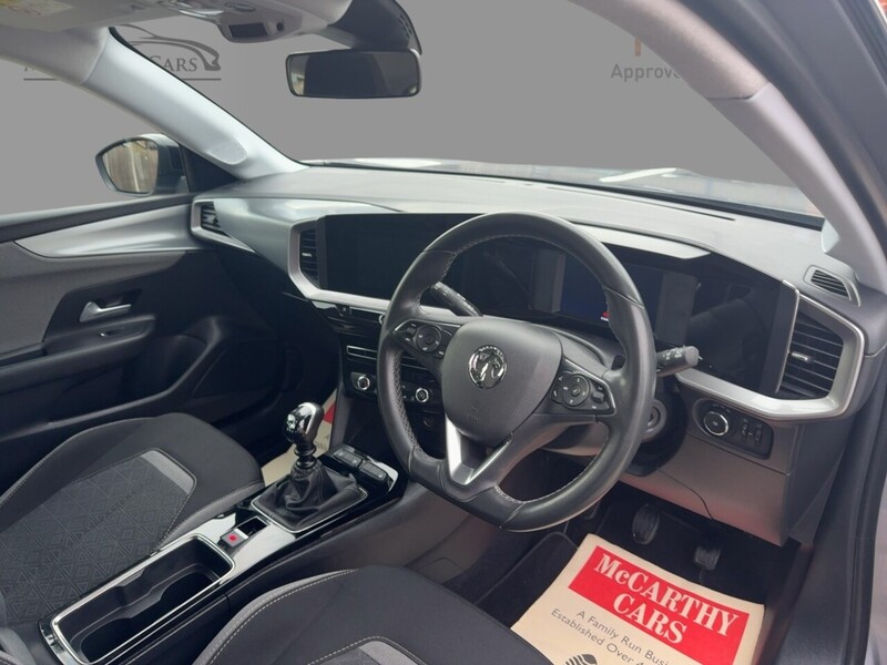 Vauxhall 1.2 TURBO SE EDITION SUV 5DR PETROL MANUAL SAT NAV BLUETOOTH DAB STEREO APPLE CARPLAY JUST 1 PRIVATE OWNER FROM NEW ONLY 41000 MILES SH NO ULEZ CHARGE 72-74 Mitcham Road
