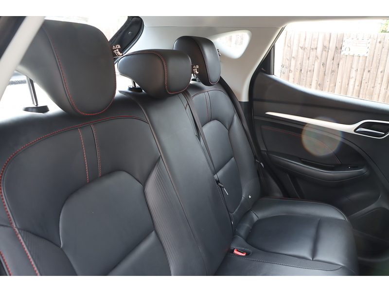 MG 1.0 T-GDI EXCLUSIVE SUV 5DR PETROL AUTO HEATED SEATS SAT NAV BLUETOOTH APPLE CARPLAY REAR & 360 CAMERA PARKING AIDS JUST 1 OWNER ONLY 22000 MILES SH 72-74 Mitcham Road