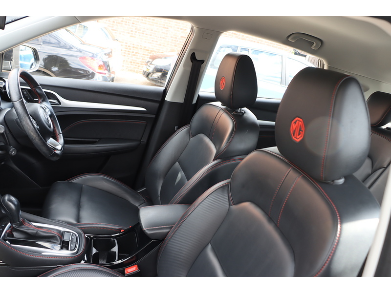 MG 1.0 T-GDI EXCLUSIVE SUV 5DR PETROL AUTO HEATED SEATS SAT NAV BLUETOOTH APPLE CARPLAY REAR & 360 CAMERA PARKING AIDS JUST 1 OWNER ONLY 22000 MILES SH 72-74 Mitcham Road