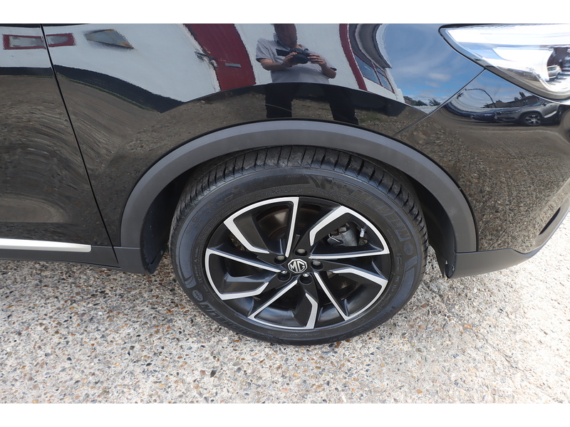 MG 1.0 T-GDI EXCLUSIVE SUV 5DR PETROL AUTO HEATED SEATS SAT NAV BLUETOOTH APPLE CARPLAY REAR & 360 CAMERA PARKING AIDS JUST 1 OWNER ONLY 22000 MILES SH 72-74 Mitcham Road