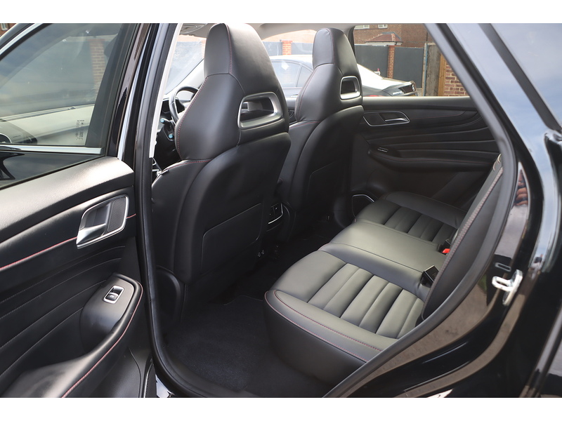 MG 1.5 T-GDI EXCLUSIVE SUV 5DR PETROL DCT AUTO PAN ROOF HEATED SEATS SAT NAV BLUETOOTH APPLE CARPLAY REAR CAMERA PARKING AIDS JUST 1 OWNER 40000 MILES SH 72-74 Mitcham Road