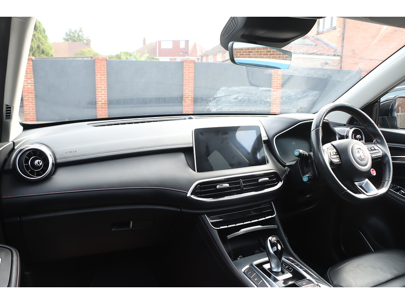 MG 1.5 T-GDI EXCLUSIVE SUV 5DR PETROL DCT AUTO PAN ROOF HEATED SEATS SAT NAV BLUETOOTH APPLE CARPLAY REAR CAMERA PARKING AIDS JUST 1 OWNER 40000 MILES SH 72-74 Mitcham Road
