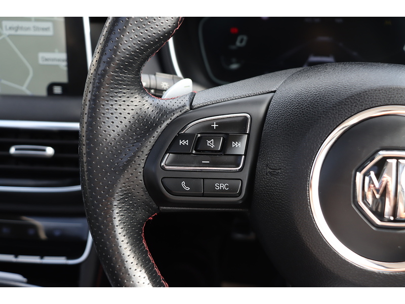 MG 1.5 T-GDI EXCLUSIVE SUV 5DR PETROL DCT AUTO PAN ROOF HEATED SEATS SAT NAV BLUETOOTH APPLE CARPLAY REAR CAMERA PARKING AIDS JUST 1 OWNER 40000 MILES SH 72-74 Mitcham Road