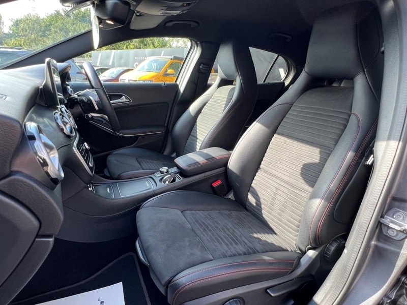 Mercedes-Benz GLA200 1.6 AMG LINE EDITION SUV 5DR PETROL 7G-DCT AUTO HEATED SEATS SAT NAV BLUETOOTH DAB STEREO REAR CAM PARKING AIDS ONLY 56000 MILES FSH 6 SERVICES 72-74 Mitcham Road