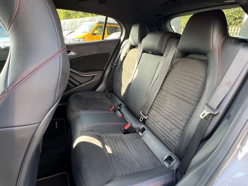 Mercedes-Benz GLA200 1.6 AMG LINE EDITION SUV 5DR PETROL 7G-DCT AUTO HEATED SEATS SAT NAV BLUETOOTH DAB STEREO REAR CAM PARKING AIDS ONLY 56000 MILES FSH 6 SERVICES 72-74 Mitcham Road