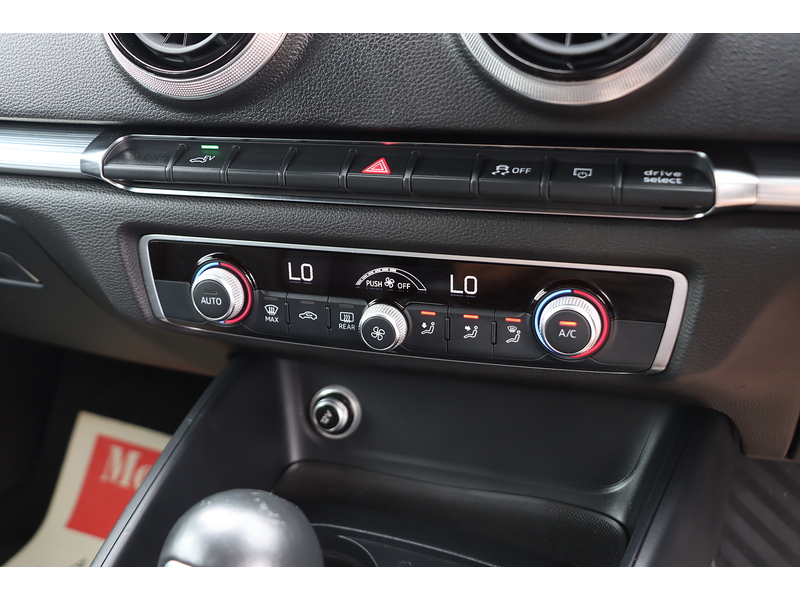 Audi 1.4 TFSIE 40 E-TRON SPORTBACK 5DR PETROL PLUG-IN HYBRID S TRONIC AUTO SAT NAV BLUETOOTH DAB STEREO APPLE CARPLAY PARKING AIDS 2 OWNERS 50000 MILES FSH 72-74 Mitcham Road