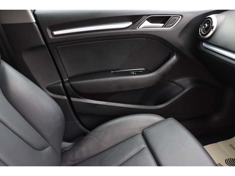Audi 1.4 TFSIE 40 E-TRON SPORTBACK 5DR PETROL PLUG-IN HYBRID S TRONIC AUTO SAT NAV BLUETOOTH DAB STEREO APPLE CARPLAY PARKING AIDS 2 OWNERS 50000 MILES FSH 72-74 Mitcham Road