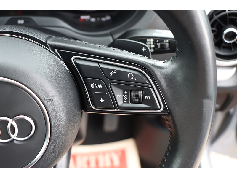 Audi 1.4 TFSIE 40 E-TRON SPORTBACK 5DR PETROL PLUG-IN HYBRID S TRONIC AUTO SAT NAV BLUETOOTH DAB STEREO APPLE CARPLAY PARKING AIDS 2 OWNERS 50000 MILES FSH 72-74 Mitcham Road