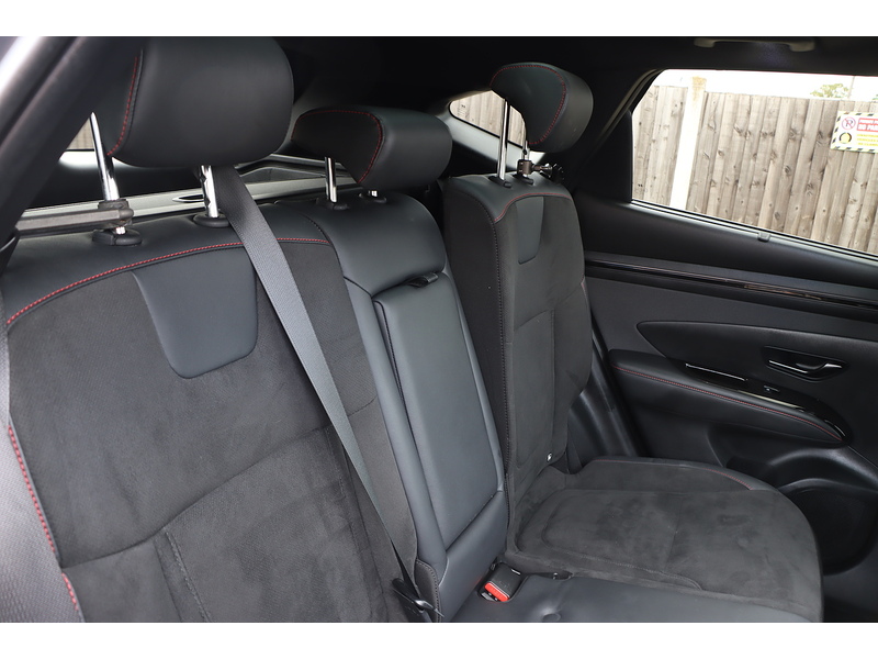 Hyundai 1.6 H T-GDI N LINE S SUV 5DR PETROL HYBRID AUTO SUNROOF HEATED SEATS SAT NAV BLUETOOTH APPLE CARPLAY REAR CAMERA PARKING AIDS 1 OWNER 64000 MILES FSH 72-74 Mitcham Road