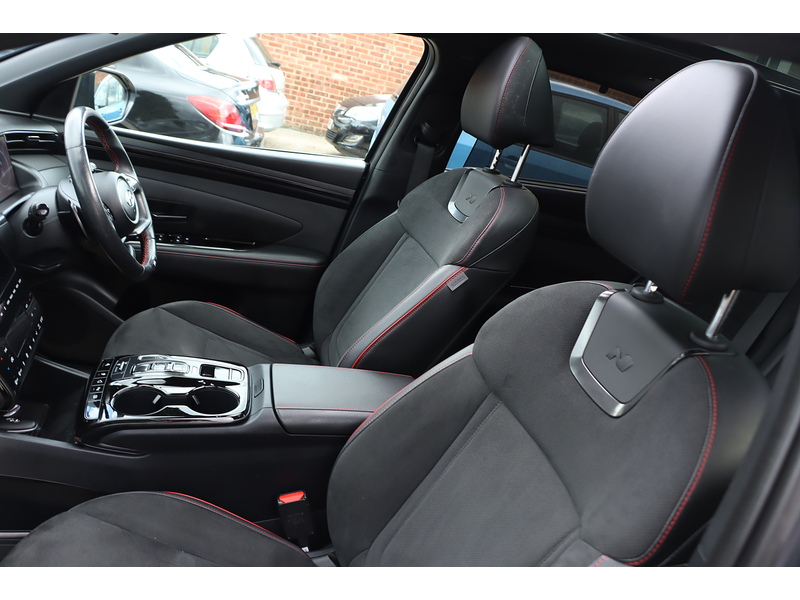 Hyundai 1.6 H T-GDI N LINE S SUV 5DR PETROL HYBRID AUTO SUNROOF HEATED SEATS SAT NAV BLUETOOTH APPLE CARPLAY REAR CAMERA PARKING AIDS 1 OWNER 64000 MILES FSH 72-74 Mitcham Road