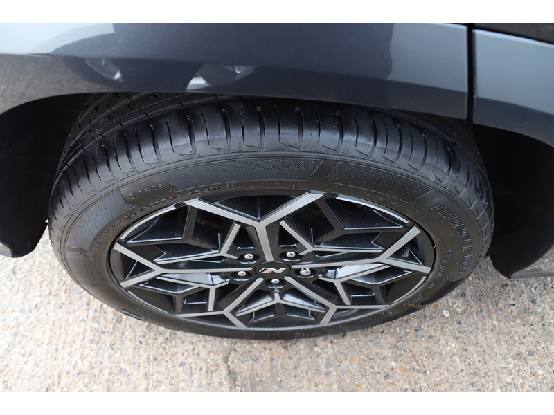Hyundai 1.6 H T-GDI N LINE S SUV 5DR PETROL HYBRID AUTO SUNROOF HEATED SEATS SAT NAV BLUETOOTH APPLE CARPLAY REAR CAMERA PARKING AIDS 1 OWNER 64000 MILES FSH 72-74 Mitcham Road