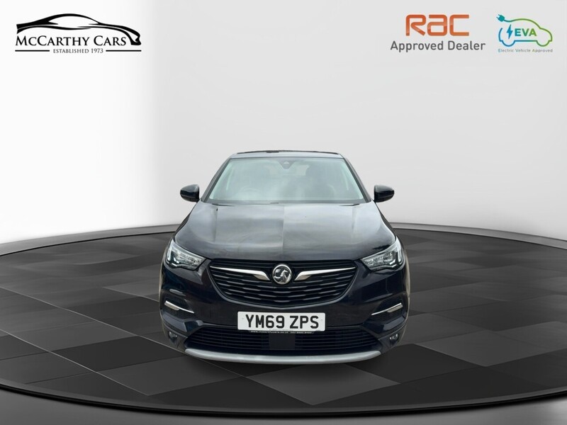 Vauxhall 1.2 TURBO BUSINESS EDITION NAV SUV 5DR PETROL MANUAL SATNAV BLUETOOTH DAB RADIO APPLE CARPLAY PARKING AIDS 2 OWNERS ONLY 43000 MILES SH NO ULEZ CHARGE 72-74 Mitcham Road