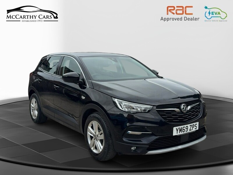 Vauxhall 1.2 TURBO BUSINESS EDITION NAV SUV 5DR PETROL MANUAL SATNAV BLUETOOTH DAB RADIO APPLE CARPLAY PARKING AIDS 2 OWNERS ONLY 43000 MILES SH NO ULEZ CHARGE 72-74 Mitcham Road